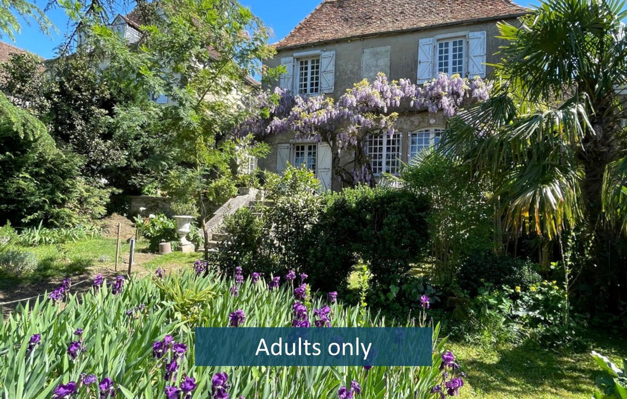 Jardin Des Remparts Bed & Breakfast Orthez Exterior photo